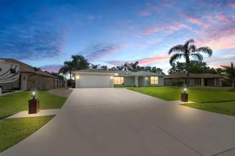 662 SE Starfish, Port Saint Lucie, FL 34983
