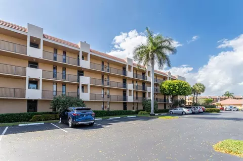 6034 Coral Lake Dr #310, Margate, FL 33063