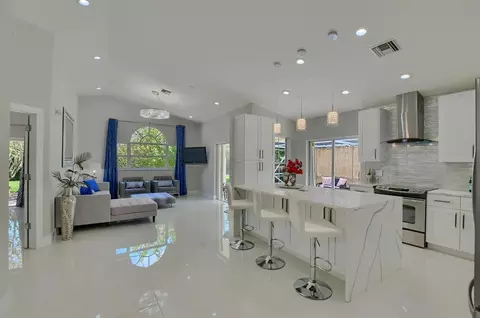 16457 Del Palacio Ct, Delray Beach, FL 33484