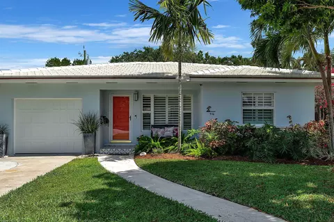 912 N Lakeside Dr, Lake Worth Beach, FL 33460