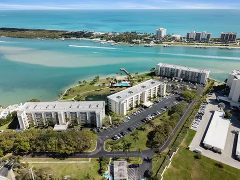 200 Intracoastal Pl #202, Jupiter, FL 33469