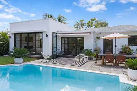 160 Wellesley Dr, Lake Worth Beach, FL 33460