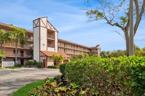 7321 Amberly Ln #203, Delray Beach, FL 33446