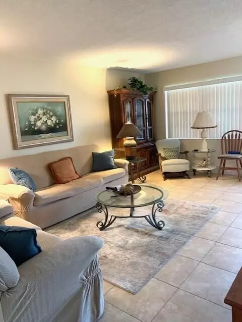 149 Sheffield G #149, West Palm Beach, FL 33417