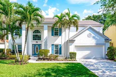 10249 Hunt Club Ln, Palm Beach Gardens, FL 33418