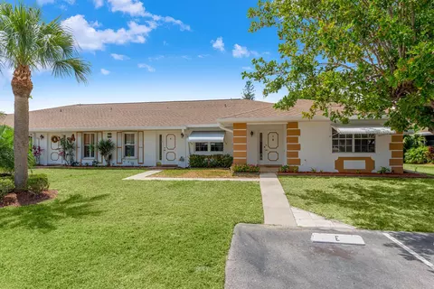 943 Savannas Point Dr #E, Fort Pierce, FL 34982