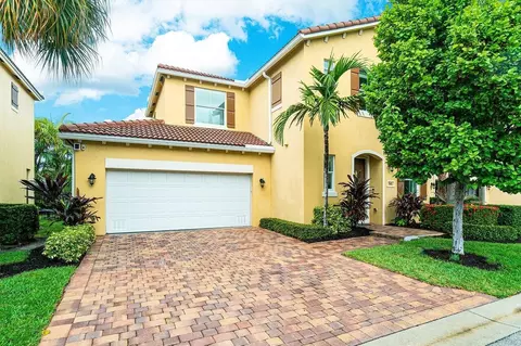 3681 Wolf Run Ln, Boynton Beach, FL 33435