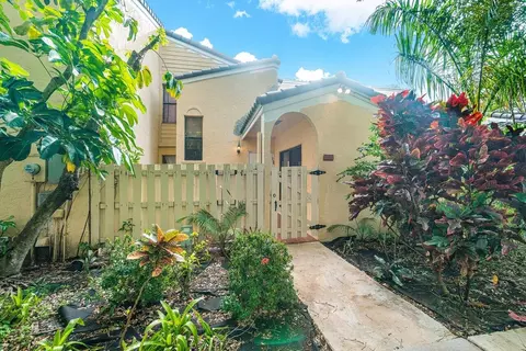 22384 Pineapple Walk, Boca Raton, FL 33433