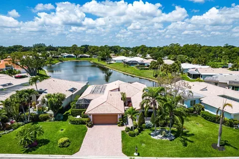 41 Woods Ln, Boynton Beach, FL 33436