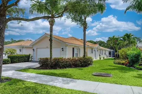 8613 SE Retreat Dr, Hobe Sound, FL 33455