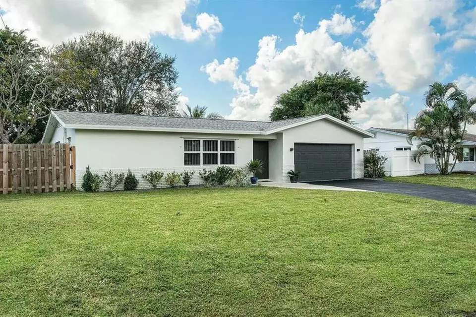  1184 SW 28th Ave, Boynton Beach, FL 33426 photo 1