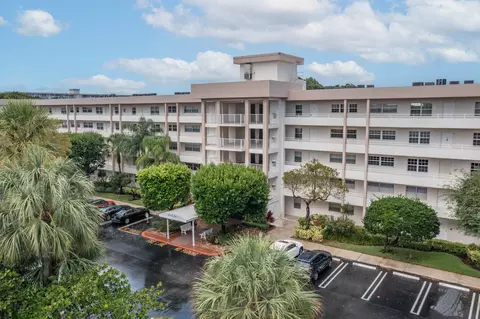 3850 Oaks Clubhouse #307, Pompano Beach, FL 33069