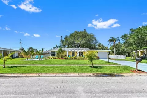 1374 SE San Souci Ln, Port Saint Lucie, FL 34952
