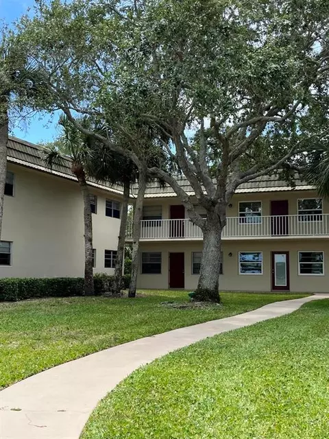47 Vista Gardens Trl #103, Vero Beach, FL 32962