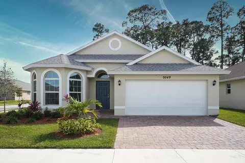 9748 Starboard Dr, Fort Pierce, FL 34945