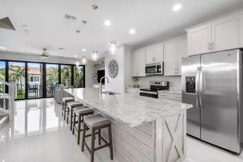 617 Windward Cir N, Boynton Beach, FL 33435