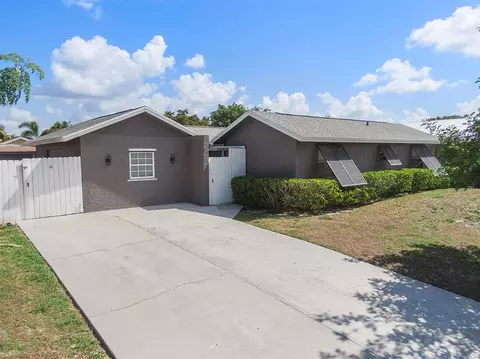 10347 Pippin Ln, Royal Palm Beach, FL 33411