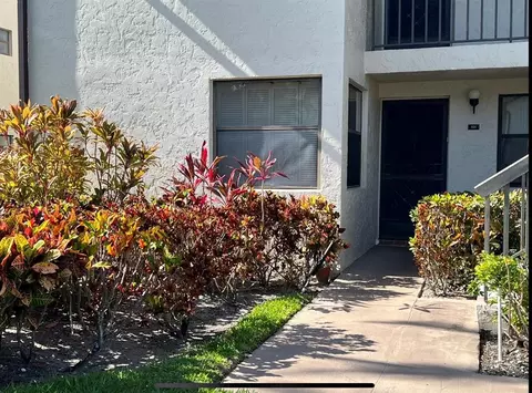 7617 Tahiti Ln #101, Lake Worth, FL 33467