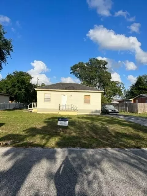 1608 Plantation Dr, West Palm Beach, FL 33417