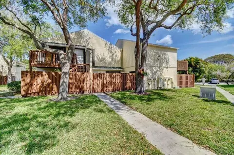 647 Executive Ctr #S103, West Palm Beach, FL 33401