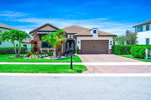 8988 Grand Prix Ln, Boynton Beach, FL 33472
