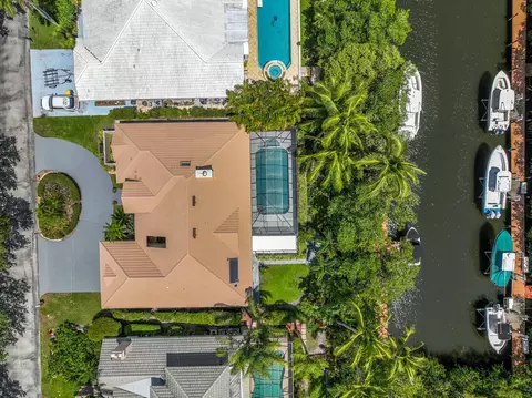 8374 SE Lagoon Dr, Hobe Sound, FL 33455