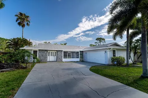 365 NE Gulfstream Ave, Port Saint Lucie, FL 34983