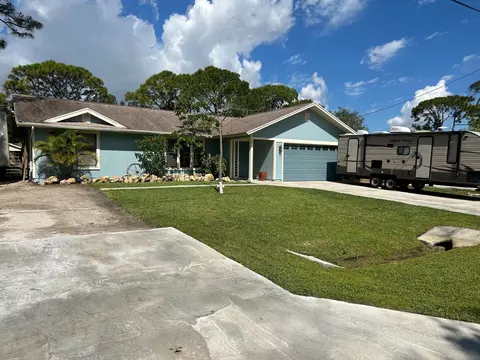 5707 Myrtle Dr, Fort Pierce, FL 34982