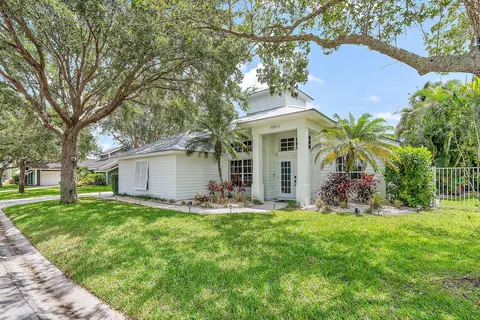 10411 SE Jupiter Narrows Dr, Hobe Sound, FL 33455