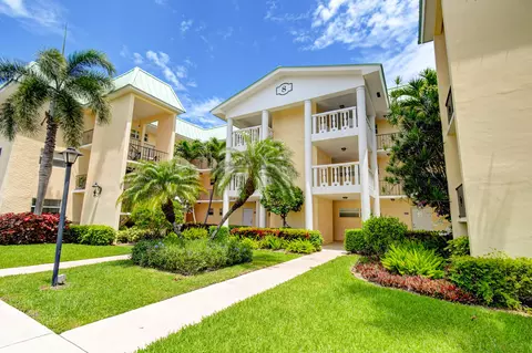 8 Colonial Club Dr #302, Boynton Beach, FL 33435