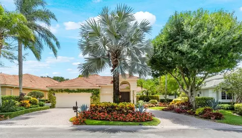 47 Bermuda Lake Dr, Palm Beach Gardens, FL 33418