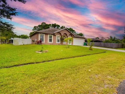 708 SE Lansdowne Ave, Port Saint Lucie, FL 34983