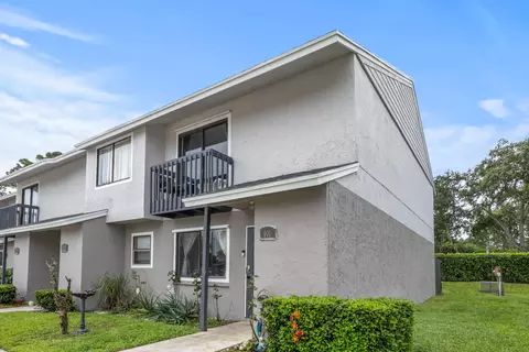 901 Riverside Dr, Greenacres, FL 33463
