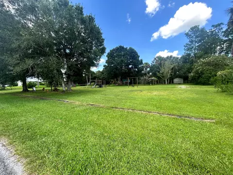 2041 SW Driftwood St, Port St Lucie, FL 34953