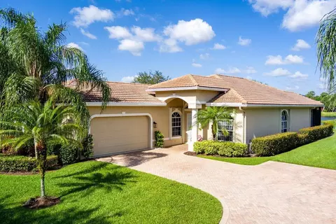 9035 Short Chip Cir, Port Saint Lucie, FL 34986