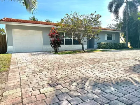 2100 NE 29 St, Lighthouse Point, FL 33064