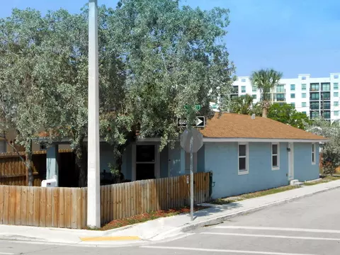 32 S E St, Lake Worth Beach, FL 33460