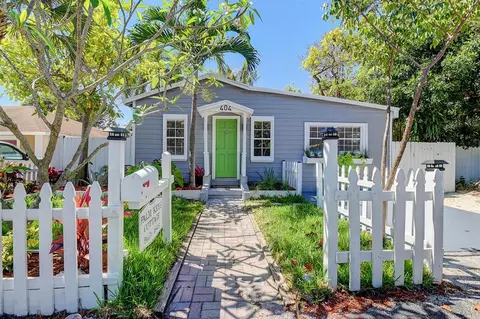 404 SE 20th Ct, Boynton Beach, FL 33435