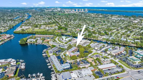327 Southwind Dr #301, North Palm Beach, FL 33408