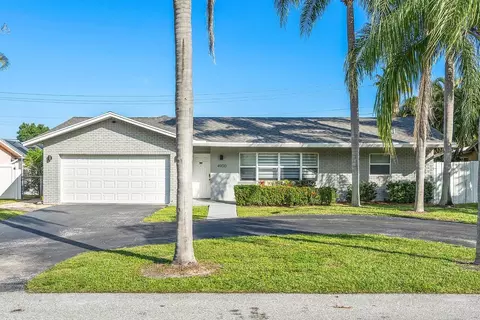 4900 NW 5th Ave, Boca Raton, FL 33431