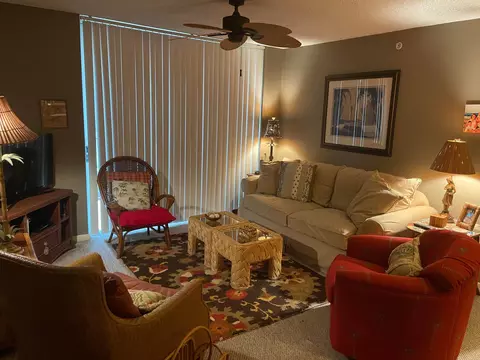1715 Village #203, West Palm Beach, FL 33409