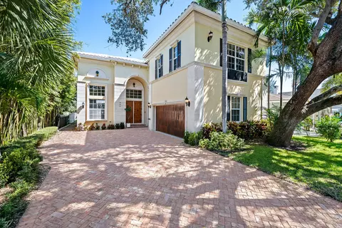 226 N Lakeside, Lake Worth Beach, FL 33460