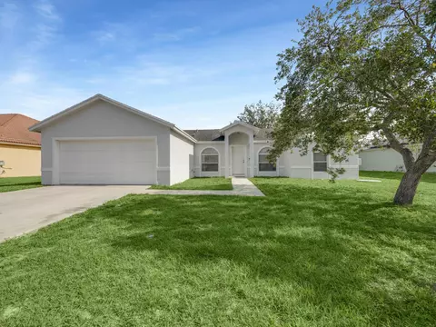 401 SW Dagget Ave, Port Saint Lucie, FL 34953