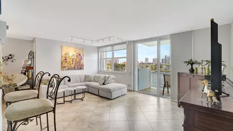 430 Golden Isle #502, Hallandale Beach, FL 33009