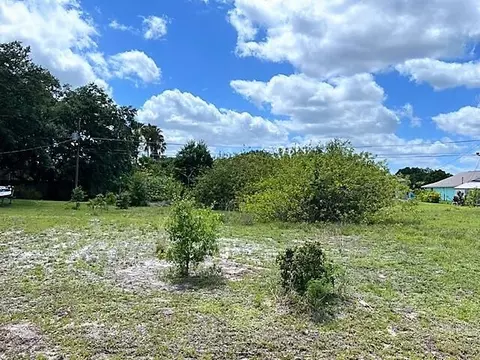 8755 98th Ct, Vero Beach, FL 32967