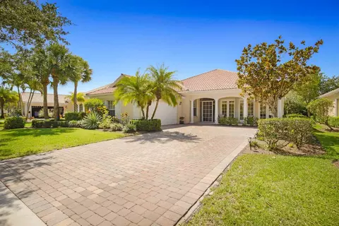 8970 Oldham Way, Palm Beach Gardens, FL 33412