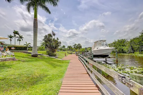318 Holly Ave, Port Saint Lucie, FL 34952
