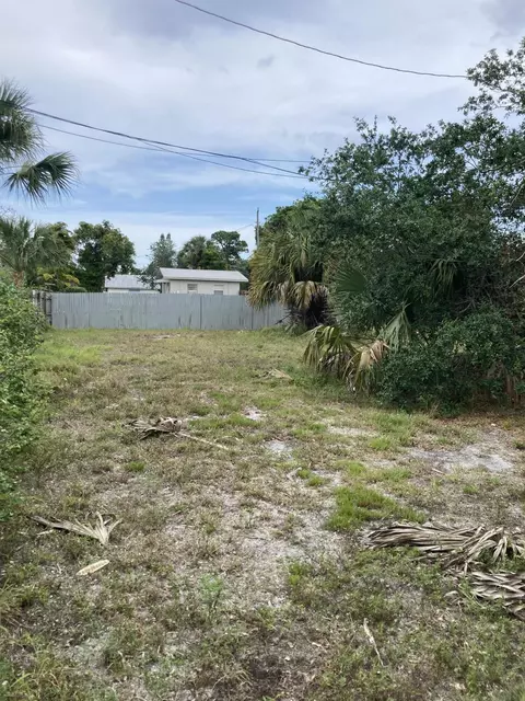 4669 SE May Ave, Stuart, FL 34997