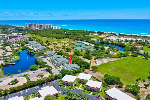 810 Bella Vis S, Jupiter, FL 33477