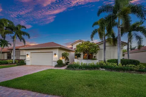 9153 Isles Cay Dr, Delray Beach, FL 33446